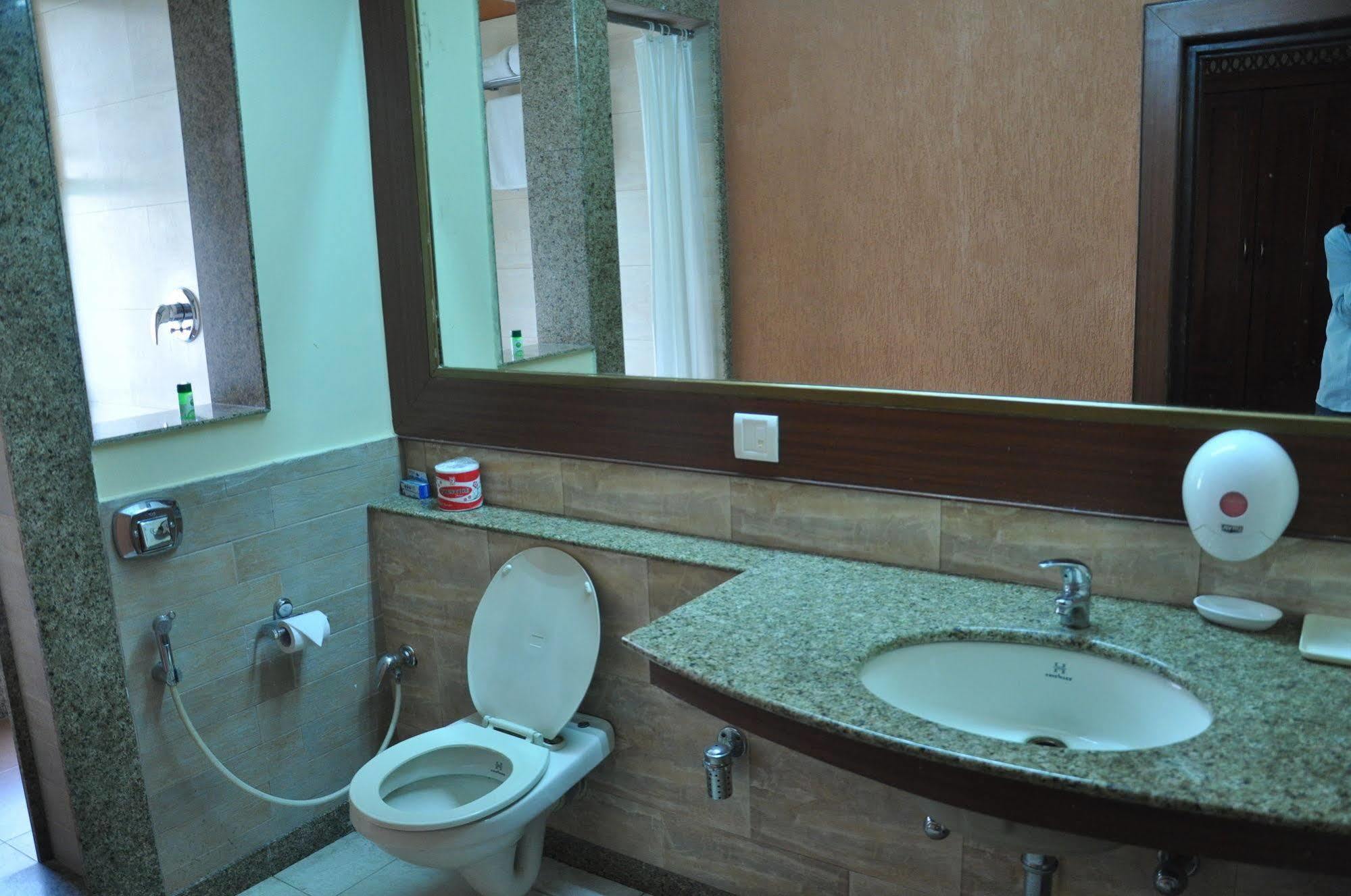 Jabali Palace Ξενοδοχείο Jabalpur Εξωτερικό φωτογραφία